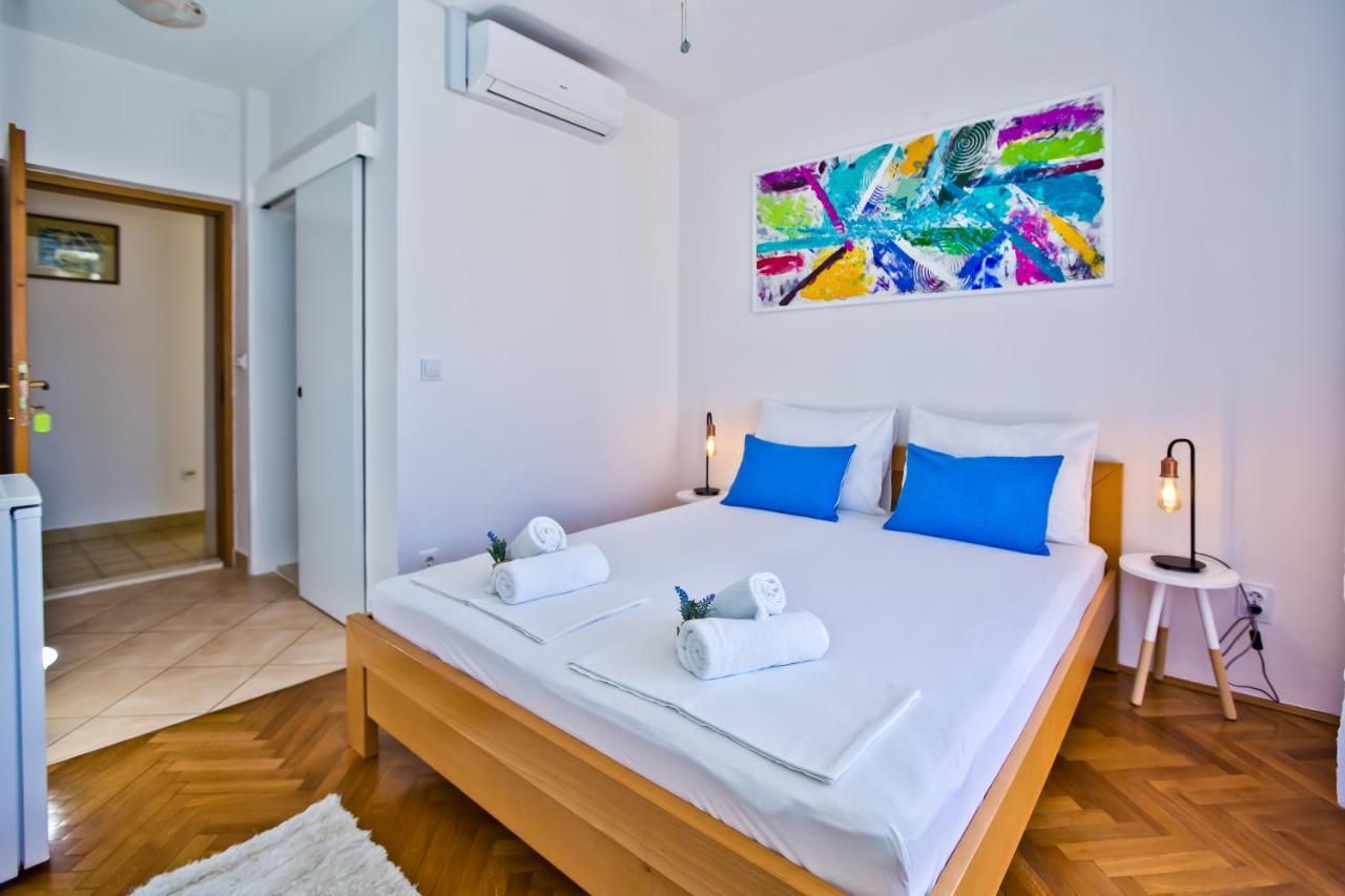 Apartments And Rooms Marija Hvar Town Bagian luar foto