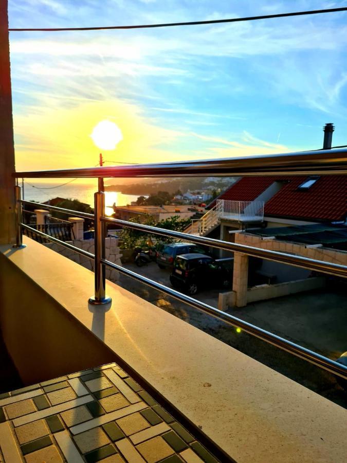 Apartments And Rooms Marija Hvar Town Bagian luar foto