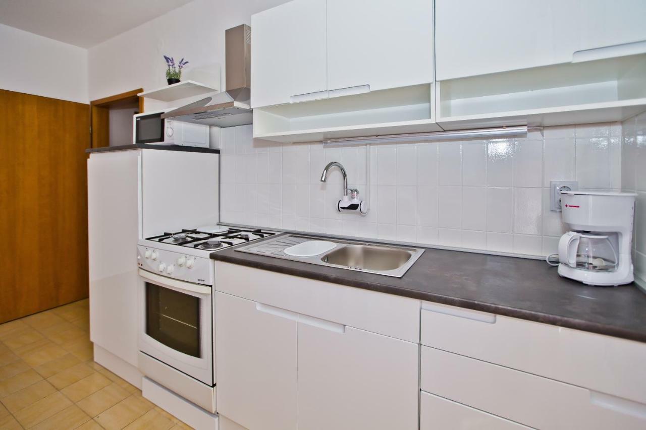 Apartments And Rooms Marija Hvar Town Bagian luar foto